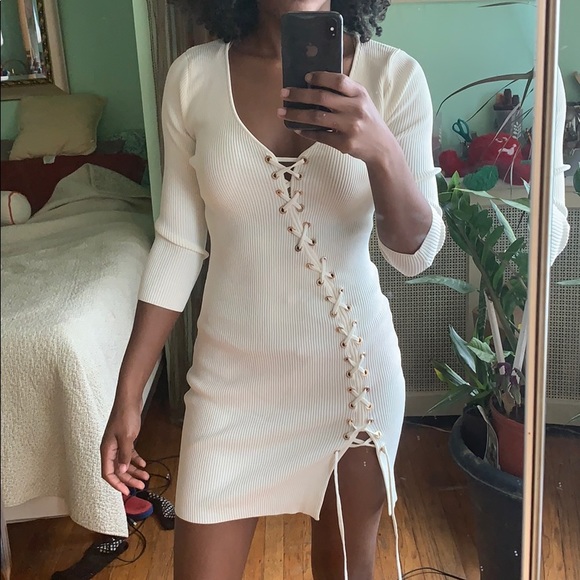 Lace up dress - Picture 2 of 3